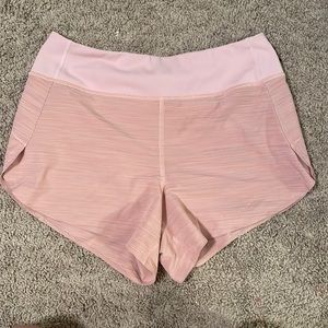Athleta Run With It Short size small